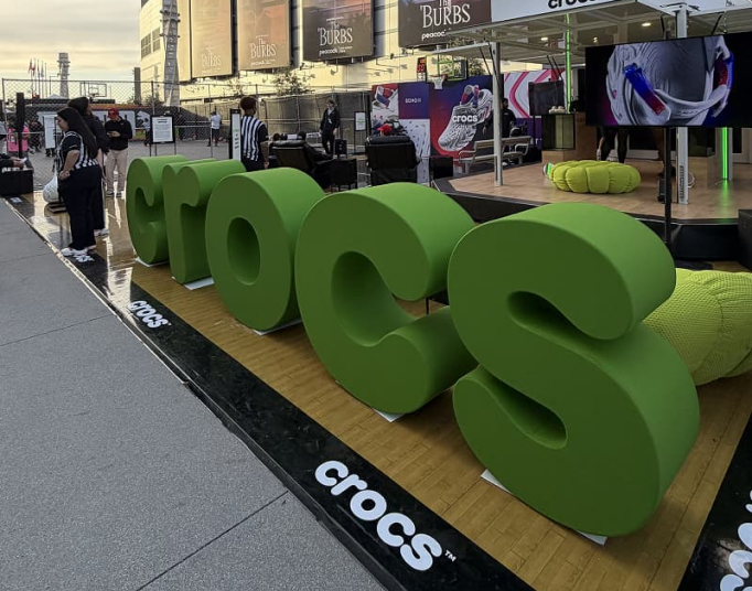 Crocs — Oversized footwear for a live brand experience, view 2